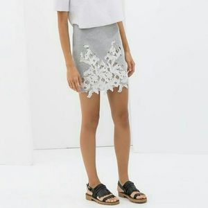 2 for $50 💕 Zara skirt with lace detail
